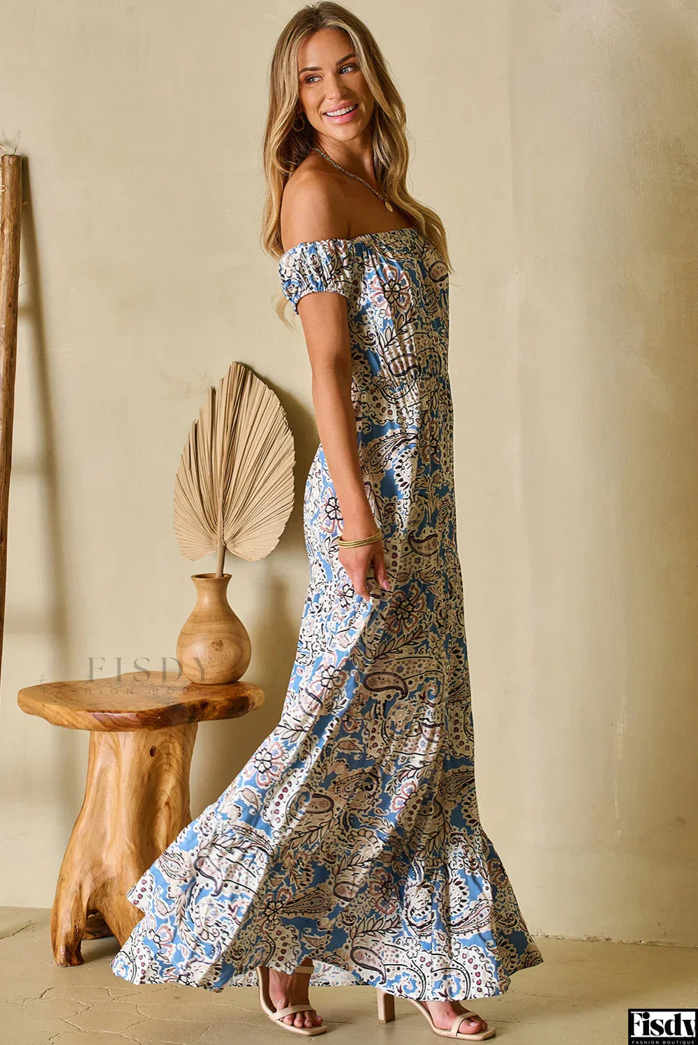 Carolina - Vestido Largo Vibrante con Hombros Descubiertos en azul con Estampado Boho Paisley