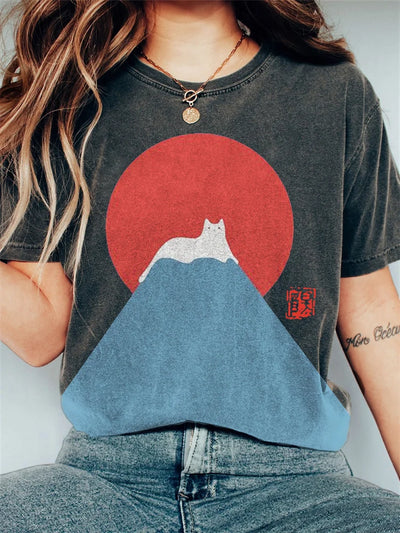 Elena - Camiseta vintage con gato blanco y nieve en el monte Fuji